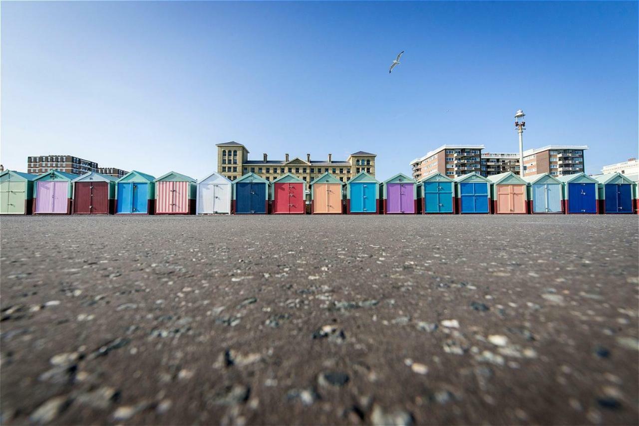 Great 2 Bedroom Apt By The Beach And Town Brighton Bagian luar foto